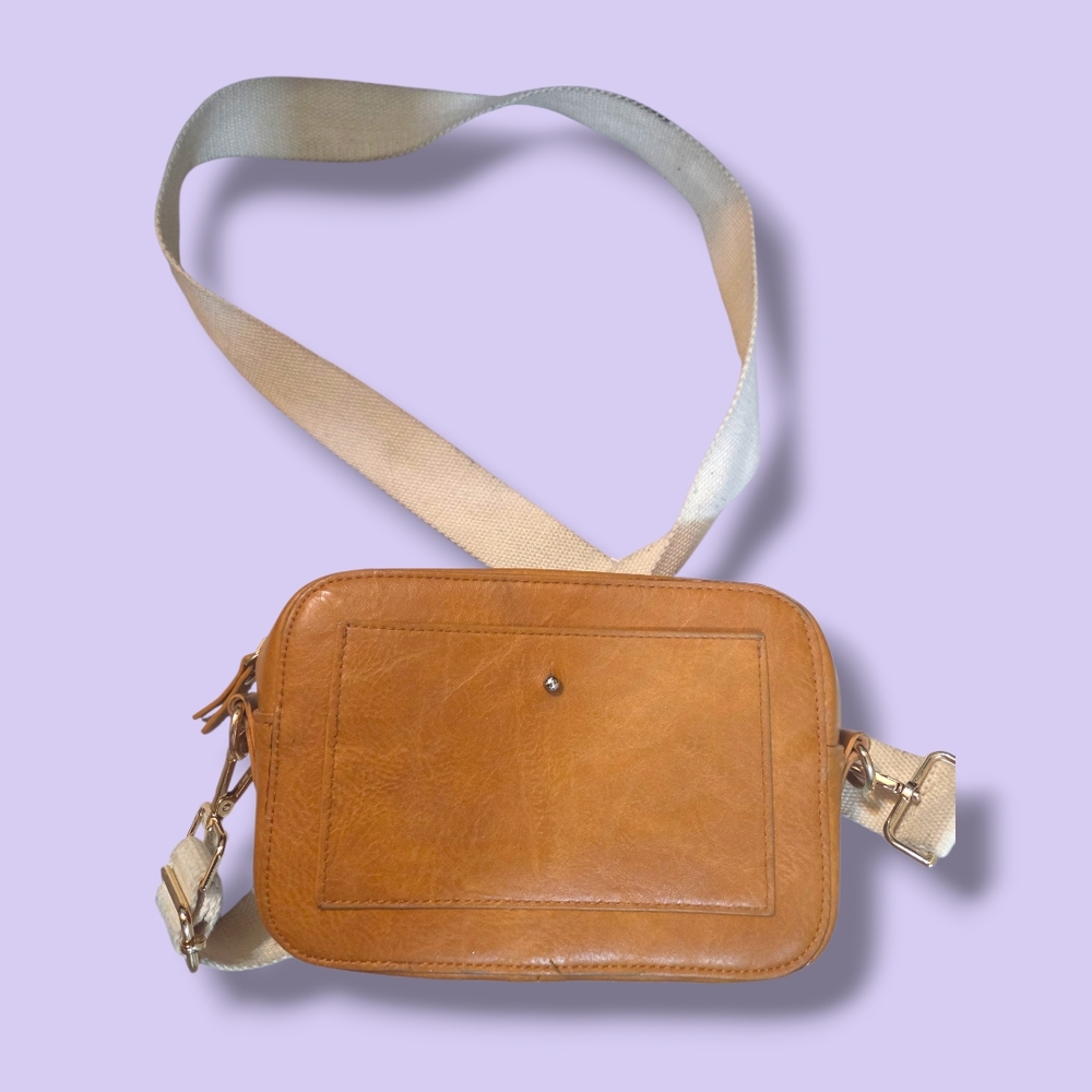 👜 Tan Crossbody Bag  👜